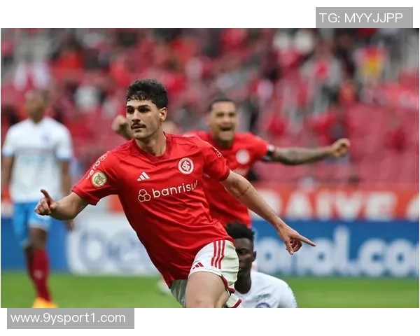 罗克重返巴甲状态火热20岁小将8场打入8球引发转会热潮