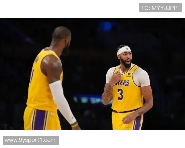 帕金斯直言湖人球员各自为战群聊缺失让团队氛围堪忧 帕金斯直言湖人球员各自为战群聊缺失让团队氛围堪忧