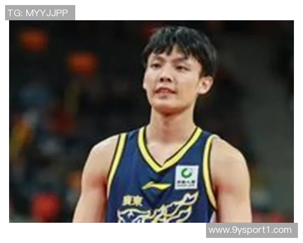 徐杰伤愈复出戴发带热身广东客场挑战浙江期待精彩表现 徐杰伤愈复出戴发带热身广东客场挑战浙江期待精彩表现