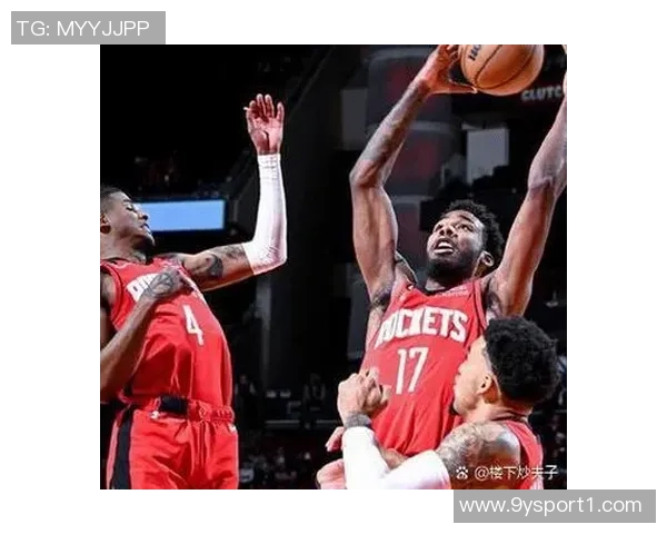 爱德华兹状态火热连续五场得分30以上场均372分命中率高达561三分命中率接近49